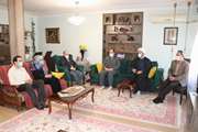 دیدار دکتر خلیل زاده مدیر کل و مسئول دفتر نمایندگی ولی فقیه دامپزشکی استان آذربایجان غربی با خانواده شهداء بهمن 99 