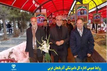 غبار روبی مزار شهدا