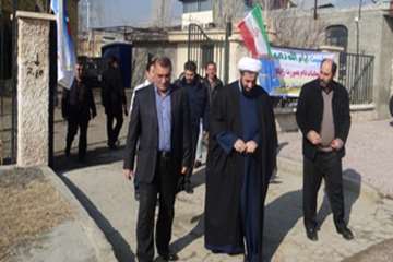 گزارش تصویری بازدید دکتر کامیار داهیم و مسئول دفتر نمایندگی ولی فقیه اداره کل دامپزشکی استان از نحوه