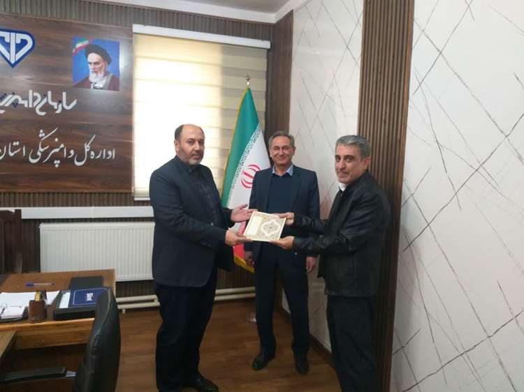 مراسم تقدیر از همکاران امور مالی اداره کل دامپزشکی استان آذربایجان غربی 