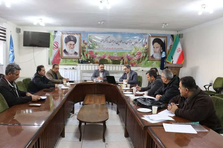 تشکیل جلسه نظارت بر اجرای ماده ۵ در سا لن جلسات اداره کل دامپزشکی استان آذربایجان