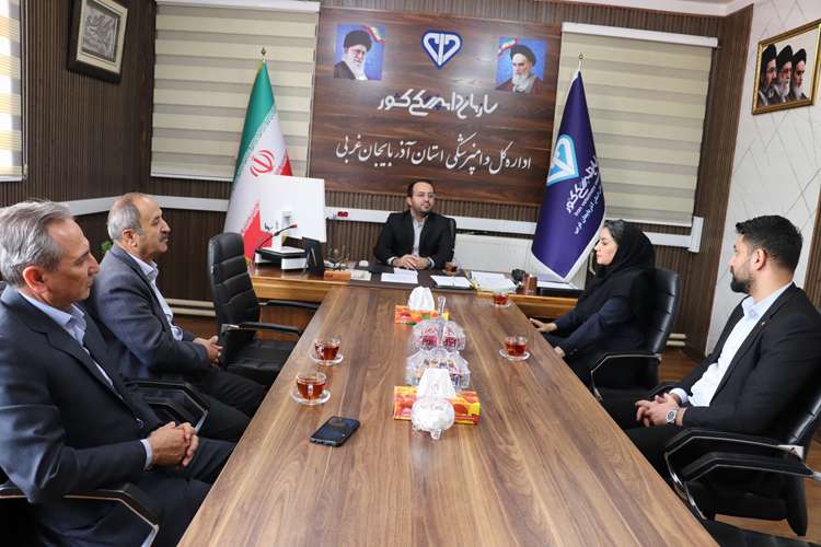 دیدار و گفتگو با مسئولان بیمه نوین در راستای ارتقای خدمات رفاهی کارکنان دامپزشکی آذربایجان غربی 