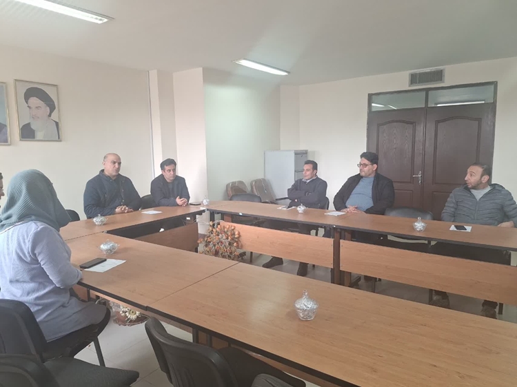 جلسه هماهنگی مراکز مایه کوبی شهرستان خوی جهت اجرای واکسیناسیون تب برفکی گوسفندی سویه جدید