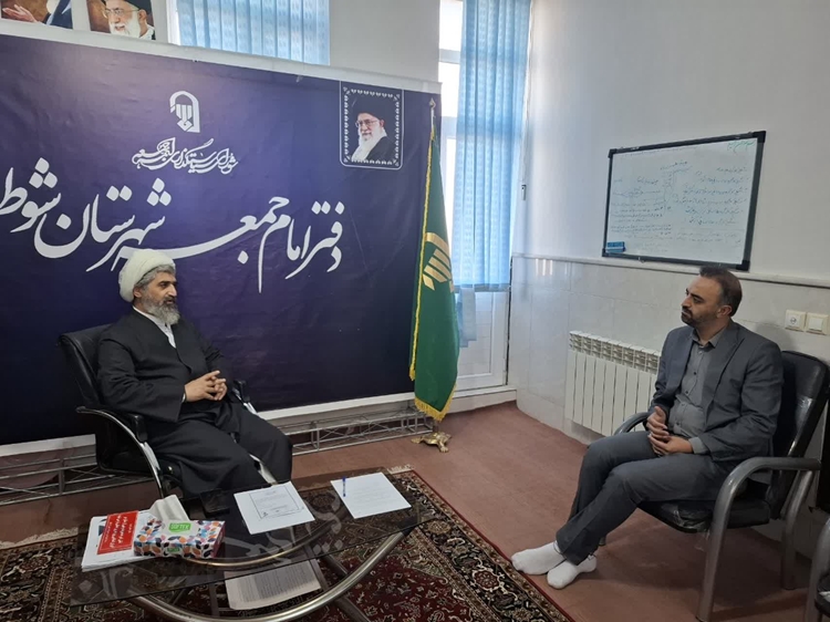 دیدار سرپرست شبکه دامپزشکی شهرستان شوط با امام جمعه این شهرستان