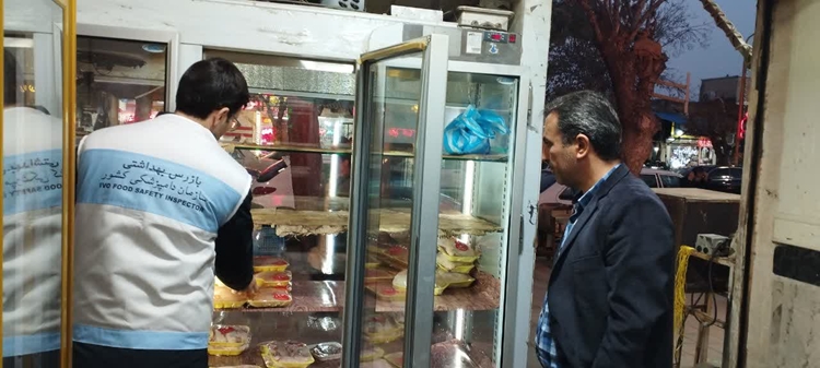 بازدید  رئیس و کارشناسان شبکه دامپزشکی شهرستان سلماس از مراکز عرضه