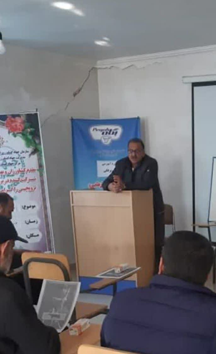 برگزاری کلاس آموزشی_ ترویجی با محوریت بهداشت شیر و تب برفکی در بخش نازلو شهرستان ارومیه 