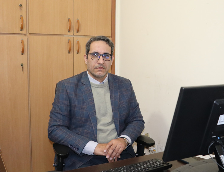 دکتر علی قلی زاده 